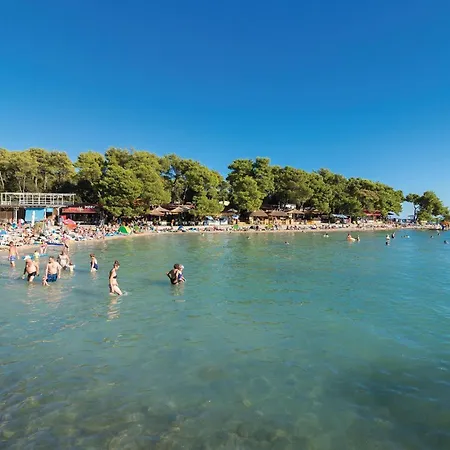 Appartamento Stunning In Sveti Filip i Jakov